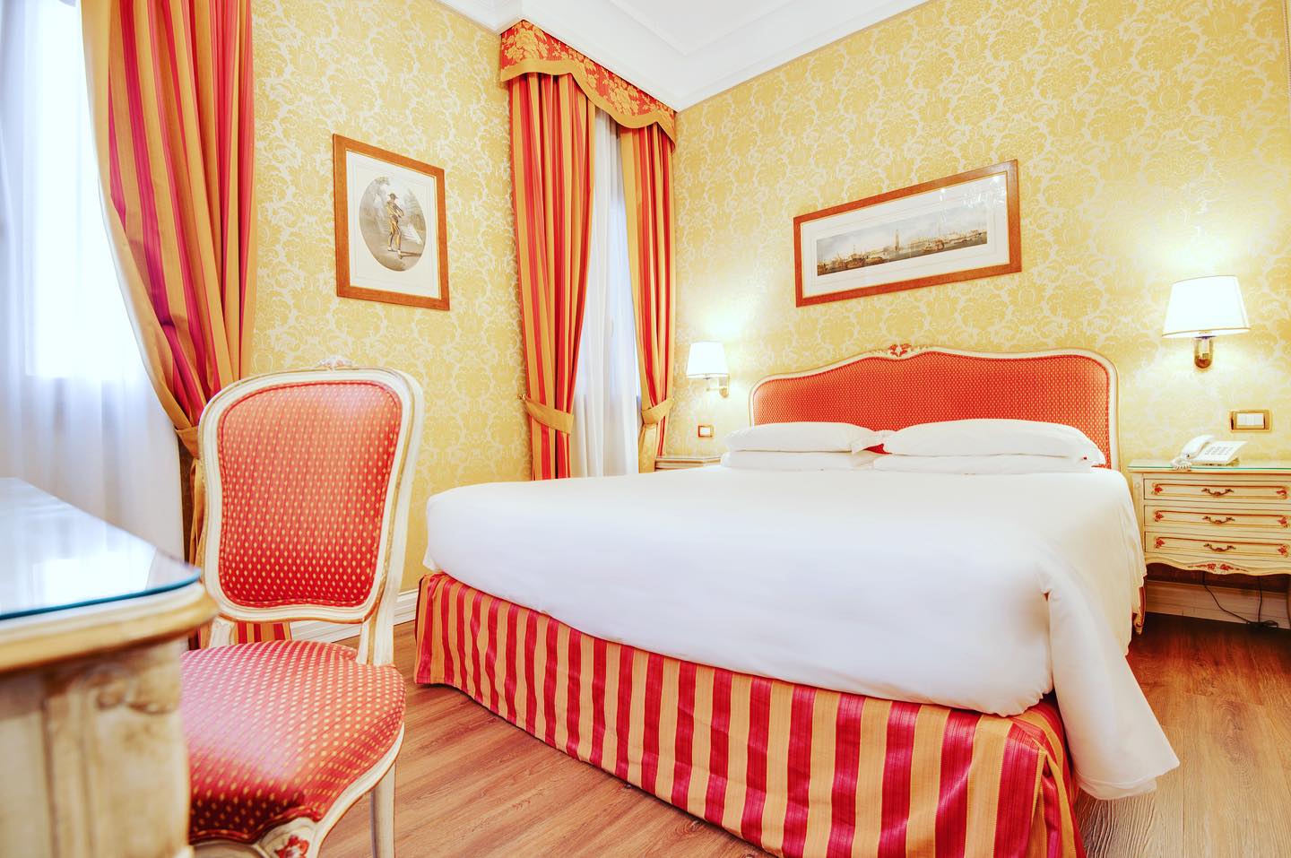 Our Superior rooms, perfect for a short stay and excellent value for money!
#Hotel #hotels #hotellife #hotelroom #hoteldesign #hotelview #hotelrestaurant #restaurant #HotelDecor #hotelboutique #hotell #hotelliving #hotelblogger #hoteldeville #hotelstyle #hoteliers #hotelinterior #hotelgram #Venezia #veneziaunica #veneziadavivere #veneziagram #veneziacityitaly #veneziaautentica #veneziacityofficial #venezia360 #veneziatoday #veneziaitalia #veneziamagica