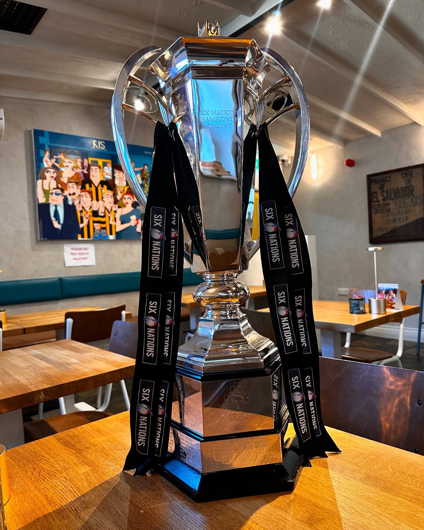 Not every day the six nation trophy comes to town, thank you @colm_finnegan for taking it into us 🙏
Colm will be taking it back into KIS today around 12 if anyone would like to get a picture with it 🙌
