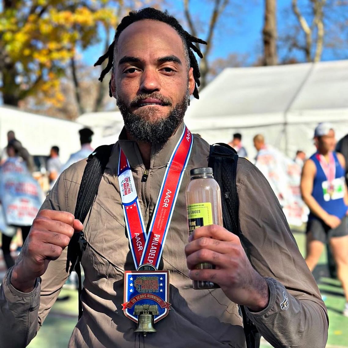 Congratulations to @chrisseabrooks for completing his FULL marathon run in Philly! 
Your Non stop dedication to running and being a part of our lovely Spfld Community is unmatched! You’re incredible! Thanks for supporting every local business including ours! Team SEABROOKS! Ps. We love your mom too! 
#phillymarathon#Westernmass#springfieldma#localbusiness#localsupport#dedication#coldpressedjuice#energy