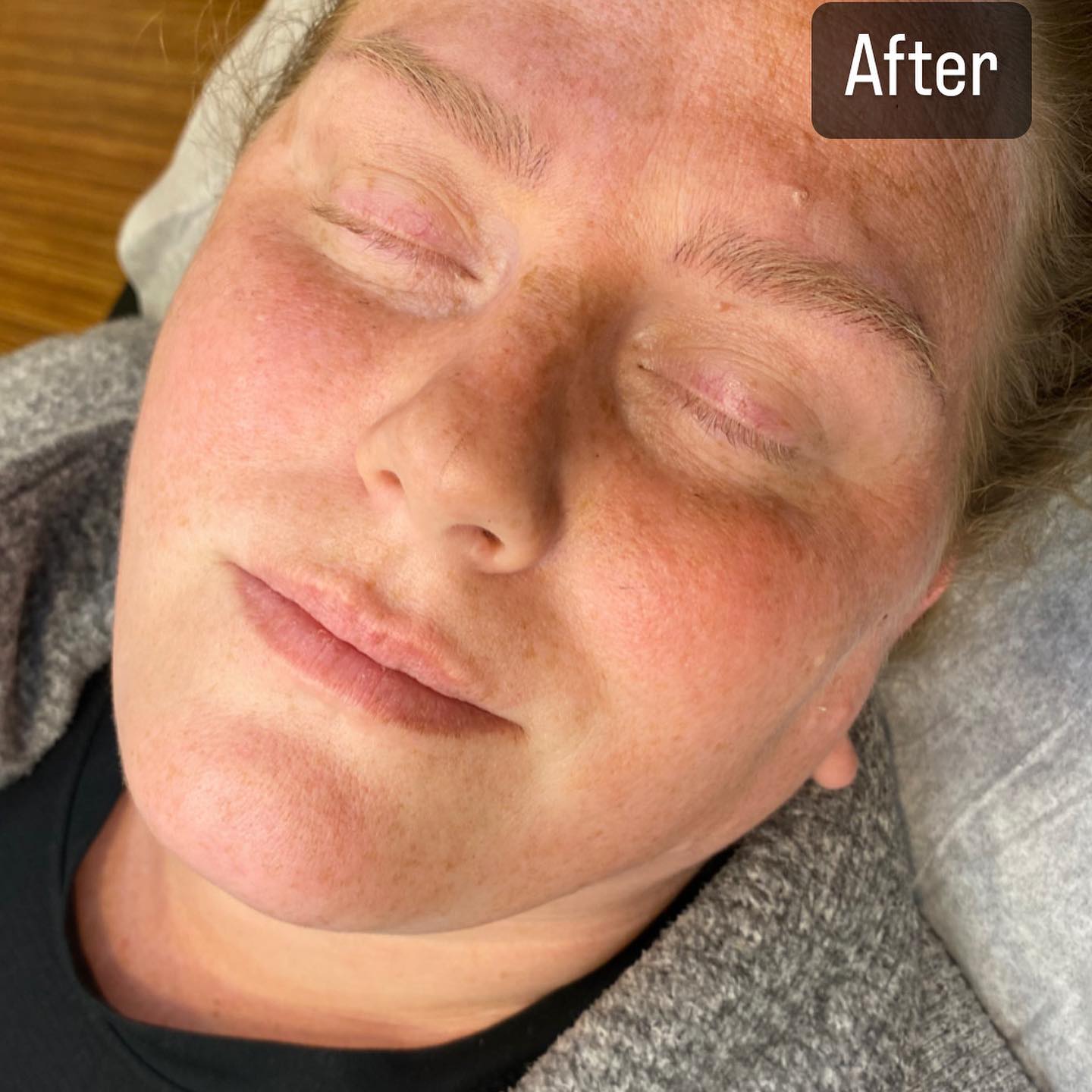 For you blonde ls out there! Yes you can get #microblading and #nanobrows  that aren’t extremely dark. Call to book a consultation and get the brows you deserve! #oxfordvallymall #brows #pmu