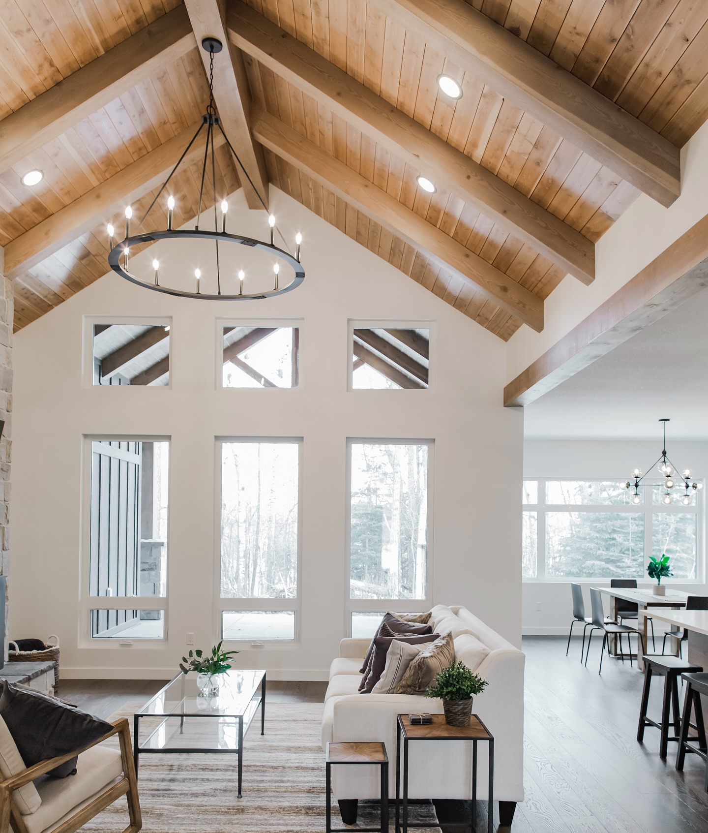 It’s been months and we’re still thinking about this tongue and groove box beam vaulted ceiling we did for @stonebuilthomes