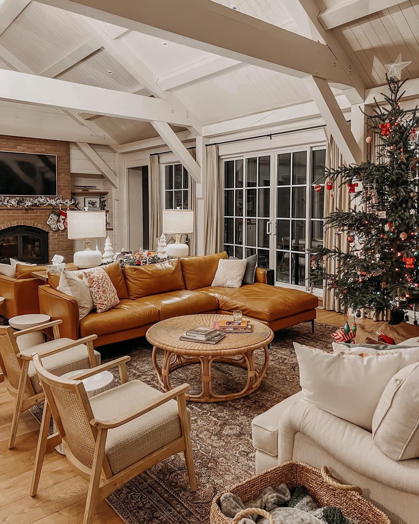 Remember this painted timber frame home? Love to see client’s home’s as the years go on!
Photo and home by @highmarkhomesgp