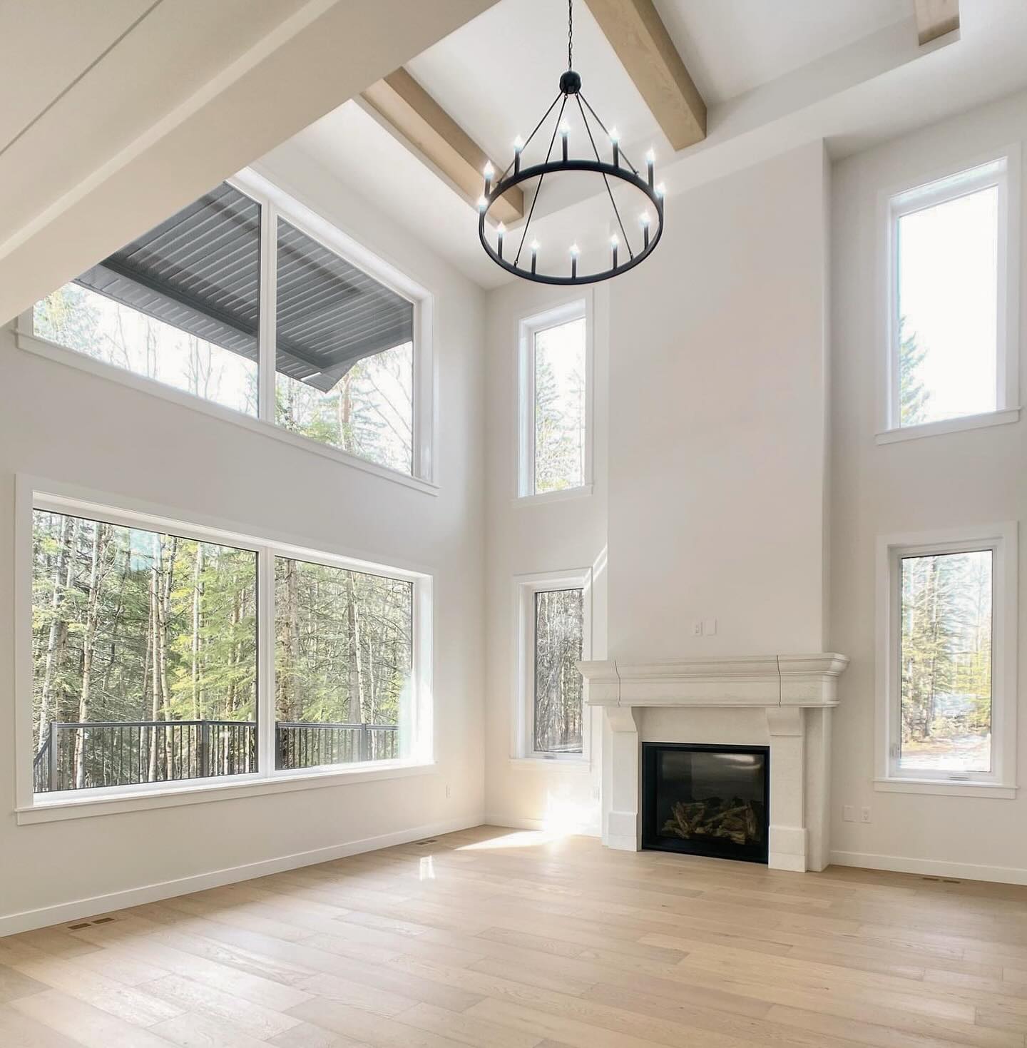 Ceiling beams are the way to go! #boxbeams #hollowbeams
Photo by @little.rock.builders