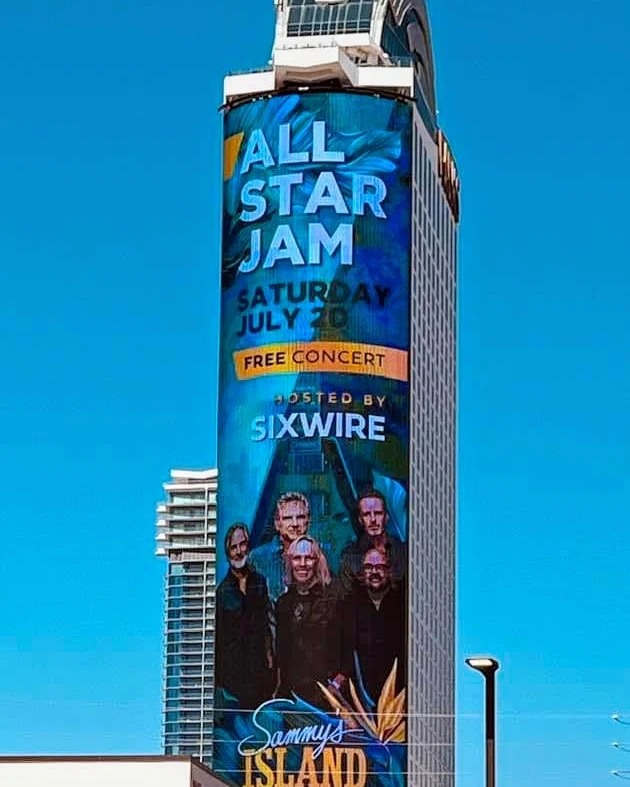 Well this is a first, I don't recall ever being pictured on the side of a building before. This was spotted on the side of the #Palms promoting our upcoming show on July 20th at #SammyHagar's Sammy's Island!
#Sixwire will be backing:
#MarkMcGrath (Sugar Ray)
#MattScannell (Vertical Horizon)
#EmersonHart (Tonic)
#TheRembrandts
Come on out of you're in #Vegas, it's gonna be a blast!
*
*
*
#Bass #BassPlayer #Musician #Lakland #LaklandBass #Aguilar #AguilarAmp #DRStrings #EliteCore #Line6