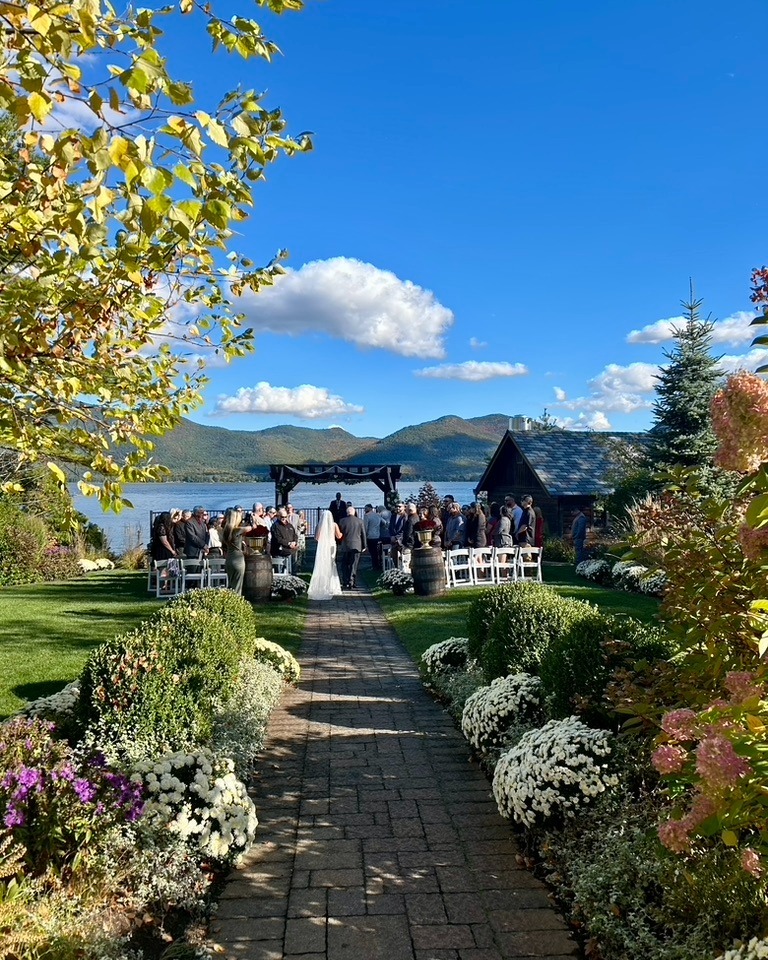 Congratulations to Katie and Nate on their beautiful fall wedding!??
October 5, 2024?