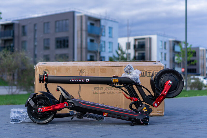 🛴 Sähköpotkulauta Teverun Blade Q Pro – tehokas ja turvallinen valinta! 🛴
⚡ Moottoriteho: 2 x 350W
💧 Vedenpitävä rakenne IPX6
🔐 Ajonesto ja NFC-korttiavain
📺 Värillinen näyttö
🔋 Akku: 36V / 15Ah litiumioni
🏁 Huippunopeus: 25 km/h
🔄 Toimintasäde: noin 40 km*
🚀 Etu- ja takajousitus
🛑 Mekaaniset levyjarrut
⚖️ Paino: 24 kg
🏋️♂️ Kantavuus: 120 kg
💡 LED etu- ja takavalot, jarruvalo ja vilkut
✅ Tieliikenteeseen soveltuva, ilman liikennevakuutusta
💰 Hinta: 895,00 €
🎉 Saat -5 % alennuksen verkkokaupan tuotteista rekisteröitymällä jäseneksi sivustollamme!
👉 Tutustu ja tilaa: www.sahkoskootit.com/kicker
#sähköpotkulauta #teverun #bladeqpro #kickerfi #sähköliikenne #ekoliikenne #vakuutukseton #sähköskootteri #kestäväliikkuminen #liikenne #liikkuminen #vihreäliikkuminen @kicker.fi