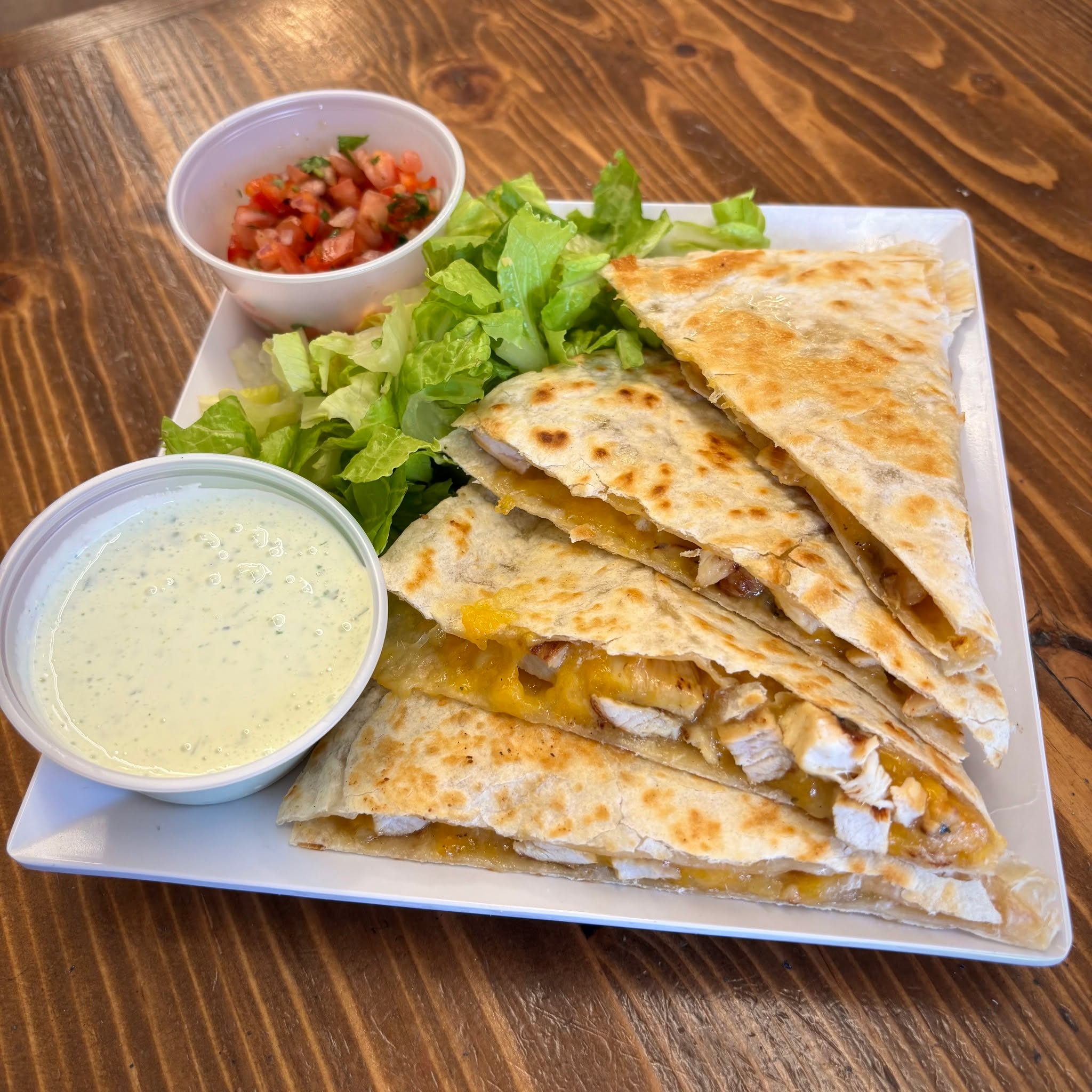 Escape the snow & cold weather by trying this weekâs deli special, our Cilantro Citrus Grilled Chicken! With your choice of a quesadilla or bowl, it delivers a bright, delicious burst of flavor.
Order online, call ahead, or stop in to get yours!