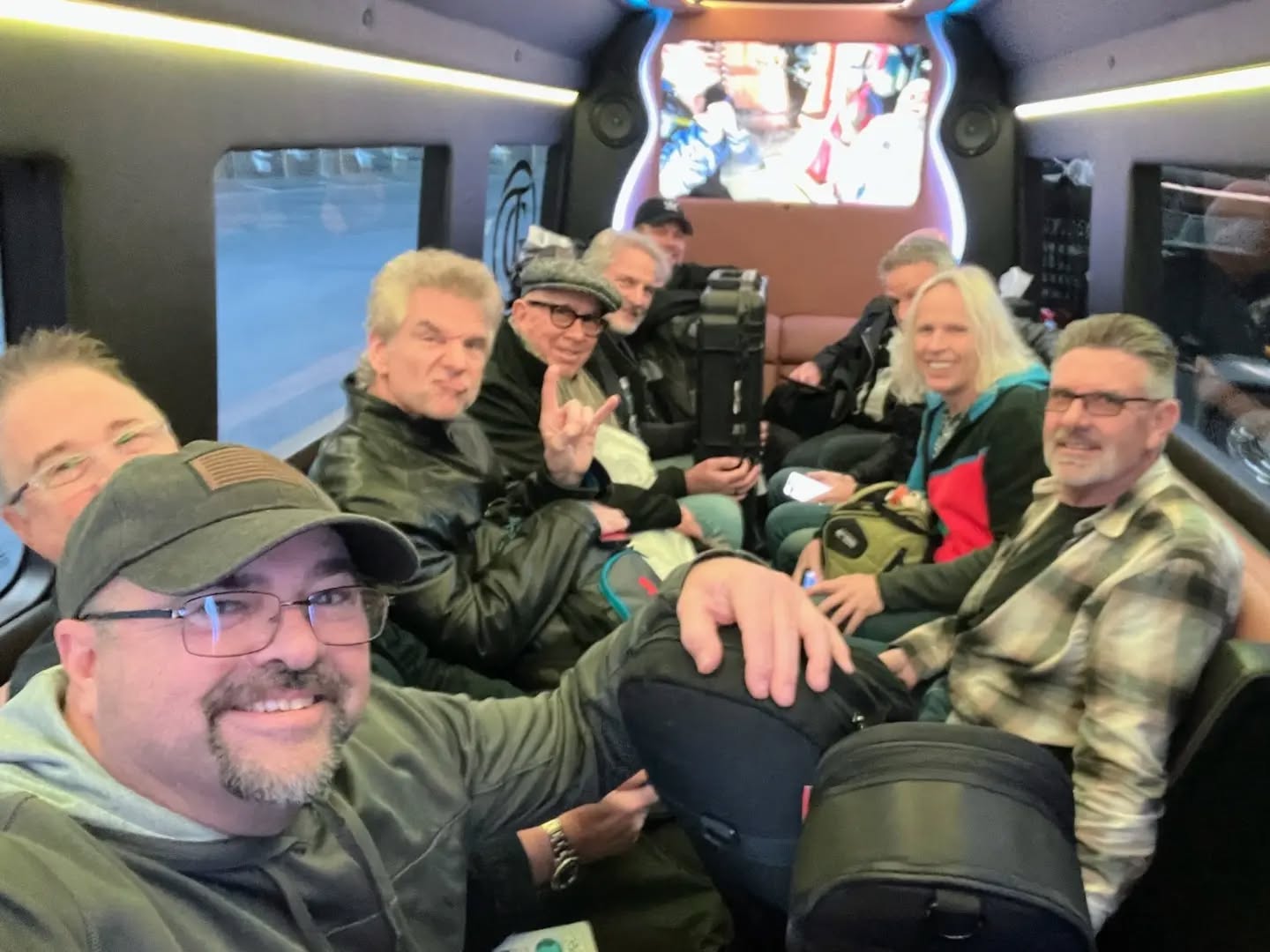 Made it to #Vegas! #Sixwire back for our 5th #SuperBowl shenanigans, backing some amazing artists tomorrow!
*
*
*
#VivaLasVegas #Bass #BassPlayer #Musician #Lakland #Aguilar #DRStrings #EliteCore #Line6