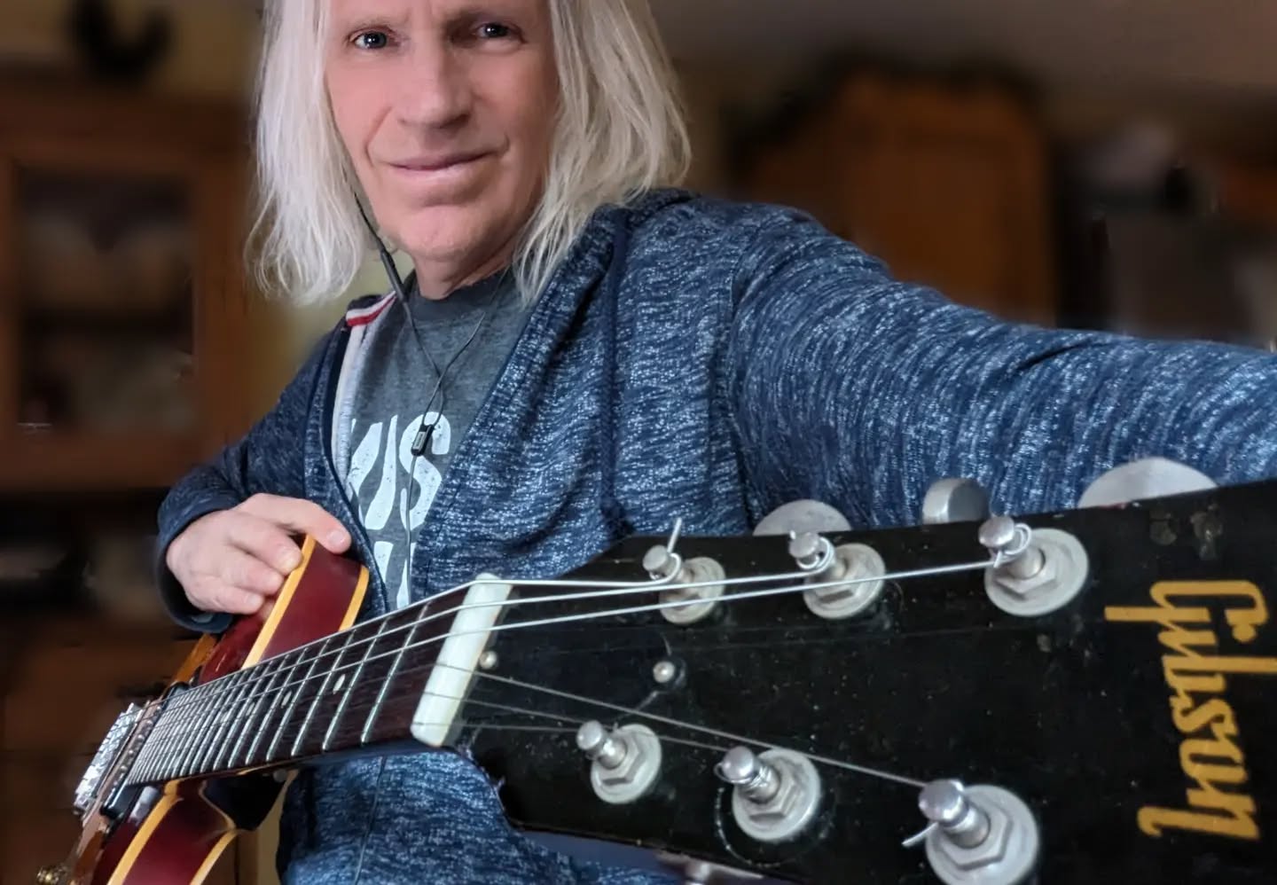 Absolutely love pulling out the old '61 Gibby to write charts! Getting ready for some very cool upcoming shows with #Sixwire!
*
*
*
#Nashville #MusicCity #Bass #BassPlayer #Musician #Vintage #Gibson #ES125TC #StepAwayFromTheGuitarMrBassPlayer