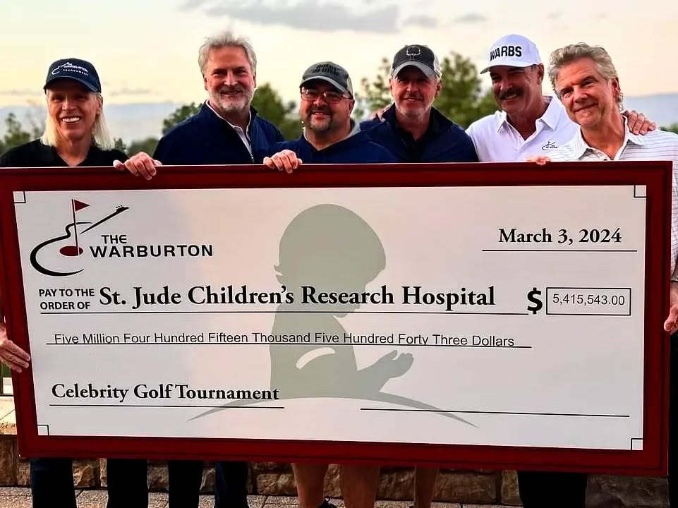 Unbelievable, no one thought it was possible... But it was... For the first time ever, #TheWarburton broke the $5 million dollar mark. That's right, over $5,415,000 raised in just one weekend! Wow, just wow, and all for the kids at #StJude where no family has the burden of the bills, all to fight #ChildhoodCancer. So proud of my #Sixwire family and the part we get to play in this amazing event. We backed up this amazing list of #RockStars & #Celebrities who all pitched in together to show what is indeed possible...again, wow!
#AliceCooper
#MikeMills (REM)
#KevinCronin (REO)
#DonFelder (Eagles)
#SkunkBaxter
#MikeReno(Loverboy)
#EdRoland (CollectiveSoul)
#JohnElefante (Kansas)
#AlParis (Kool&theGang)
#EmersonHart (Tonic)
#CharlesEsten
#DavidCook
#EricPaslay
Plus our founder/namesake & his Hollywood pals
#PatrickWarburton
#KevinRahm
#RichardKarn
#BradfordAnderson
And many more who all donated their time and talents for such a tremendous cause and end goal of helping St Jude stop childhood #Cancer once and for all. Because simply put childhood #CancerSucks and it needs to go bye bye...
*
*
*
#BassPlayer #Musician #Lakland #Aguilar #DRStrings
? courtesy of the greats @deanmayo & @scottavra