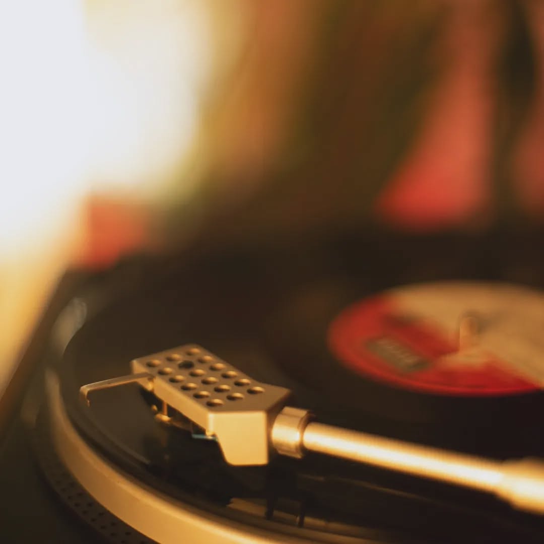 ||SELF-CARE|| Find your essence in a moment of self-care. 🎼
~
#truesscents #bespokebodycare #selfcare #selfcareandchill #selfcaresunday #musicislife #musiclover #thequietstorm #rhythmandblues #soulmusic #soulsunday #musicisselfcare #soulcare #soulcaresunday #musictherapy #soulconnection