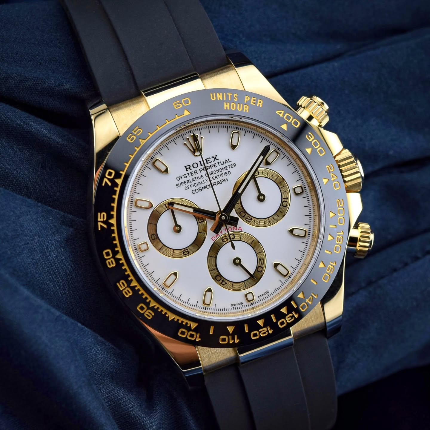 The Rolex Daytona is a stunner in its own right. But, when paired with an appealing yellow gold, complimentary gold subdials, and an eye-opening ivory dial, this piece is sure to attract everyone's attention.
#audemarspiguet #rolex #richardmille #Lamborghini #porsche #timepiece #luxury #patekphilippe #entrepreneur #wristcandy #wristrocket #watchesofinstagram #ceo #daytona #rolexdaytona #yellowgold #yellowgoldwatch #ceo #networking
