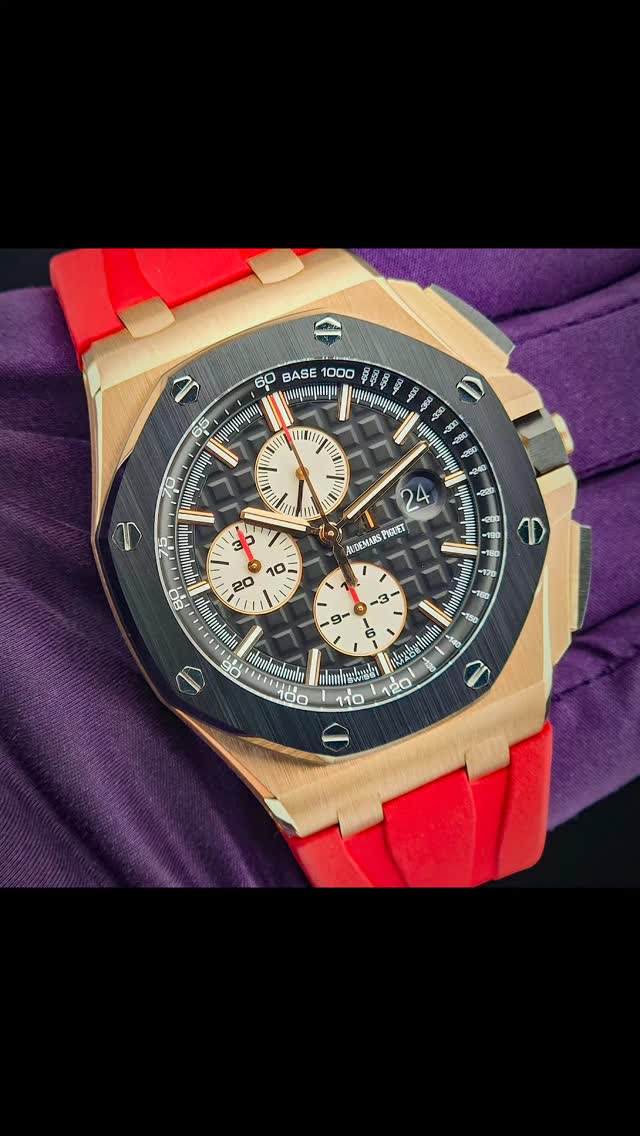 A statement piece on your wrist that is a guaranteed head turner. Is there anything better than a rose gold and ceramic combination complimented by a striking red strap? It's a timepiece that's hard to top. DM for details.
#luxury #timepiece #audemarspiguet #wristcandy #watchesofinstagram #wristrocket #watch #rolex #patekphilippe #rosegold #wallstreet