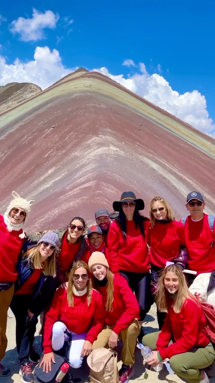 Hermosos recuerdos del Profesorado de Pilates de Spine Corrector y Retiro el pasado Setiembre en Pisac ⛰️🇵🇪
Hermoso Grupo de participantes y facilitadores en dónde se disfrutaron de momentos mágicos y maravillosos.
Gracias a nuestra top profesora de pilates @pilateszentrum.marice por la entrega y el profesionalismo 🌹🙏🏾
Añay Familia súper honrada de sostener este espacio
tan Increible ✨
@raffaellacamet @isabellabert
@uncapitulomascoaching @soyhylenne
@fran.esp.sch @gallende789 @guerradanieladenegri @flor.quecura @jesus_amadeus21