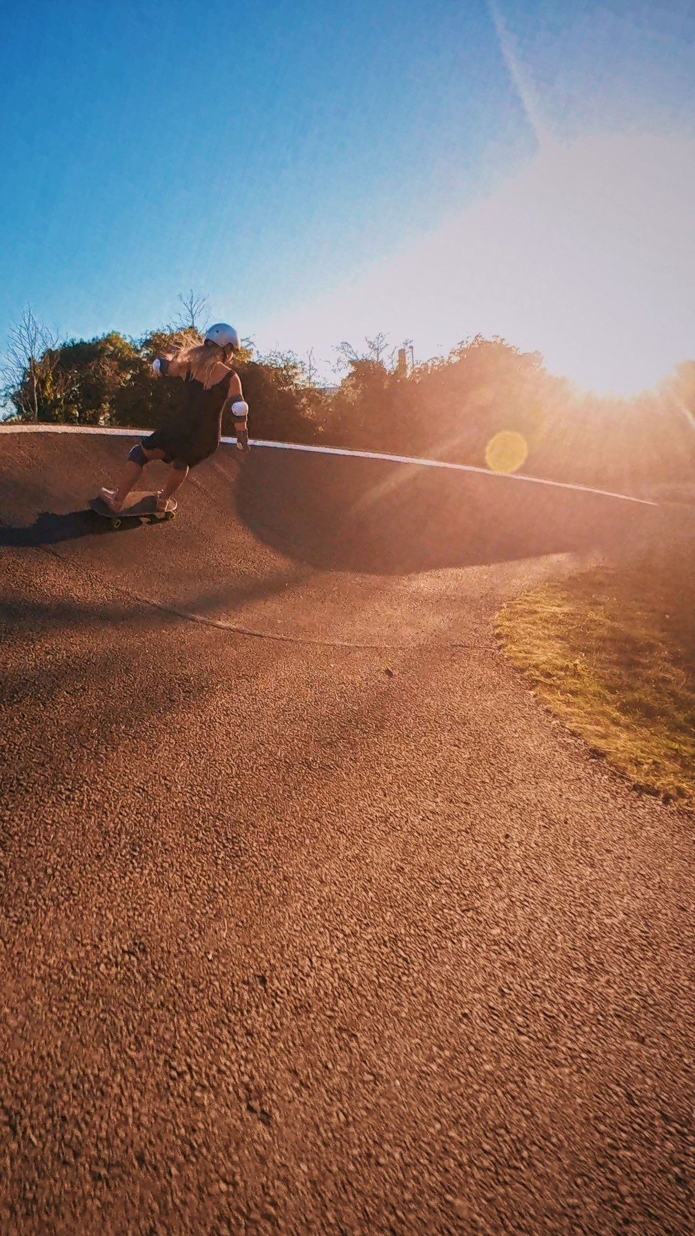There is no better feeling than flying round the pump track โจ
Massive thanks to @rob_borek for the follow cam ๐ฅ and for making my face hurt smiling ๐๐