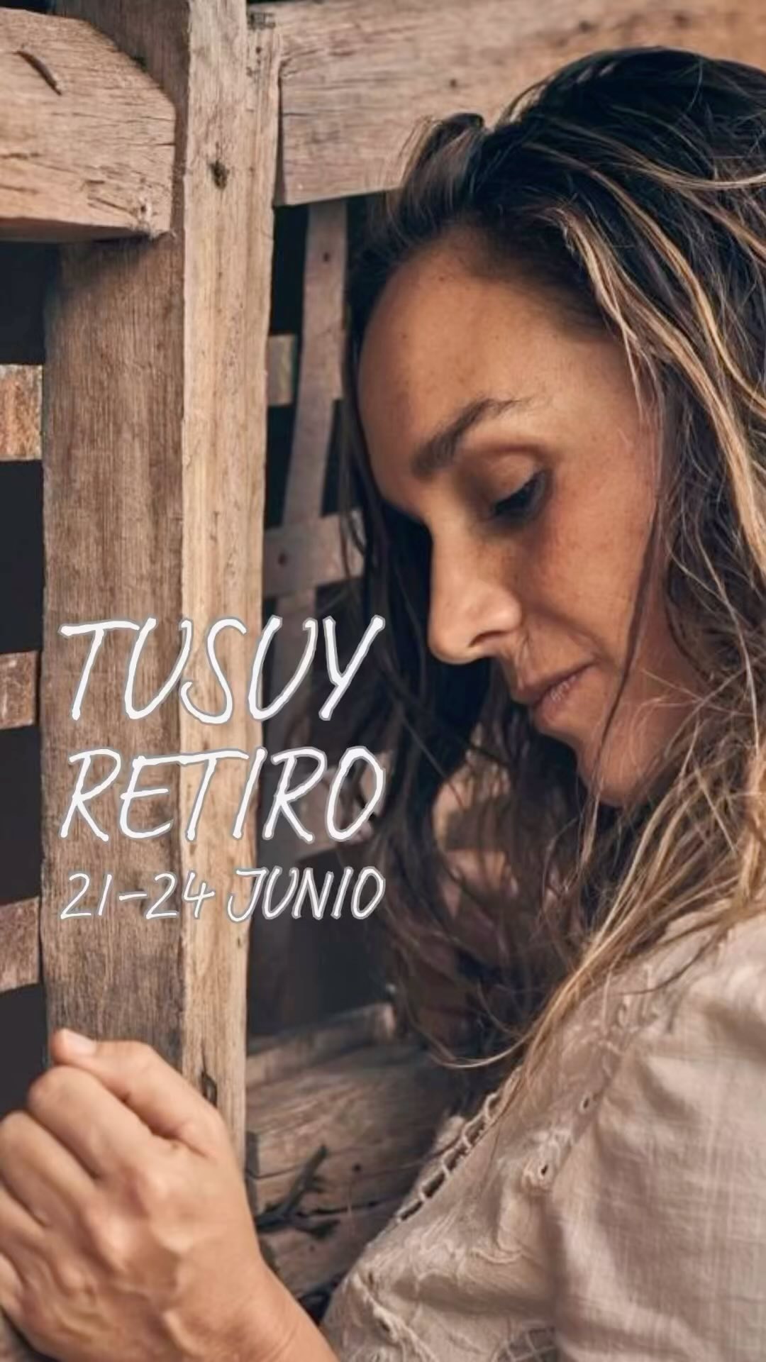 Querida Familia este Inti Raymi queremos presentarles nuestro Retiro Tusuy en la hermosa casita @montanadeluzyucay 🏡⛰️
Tusuy, Significa Danza, baile en Quechua y esta es la energía mágica compartiremos en esta experiencia creada con amor para tu espacio y bienestar.
Un Retiro muy especial en el corazón del valle sagrado para descubrirnos a través del movimiento, la naturaleza y los rituales que compartiremos en el pueblo de Yucay, Valle Sagrado del Cusco.
3 noches y 4 dias de conexiones hermosas, yoga, comida limpia y deliciosa y un cierre de lujo con nuestra querida @maysalozano 💃🏽✨
Acompáñanos en esta experiencia Inolvidable +
Cupos Limitadosa 🫶🏽🌱
Escríbenos para toda la información y busca en nuestro linktree el programa completo y contenido