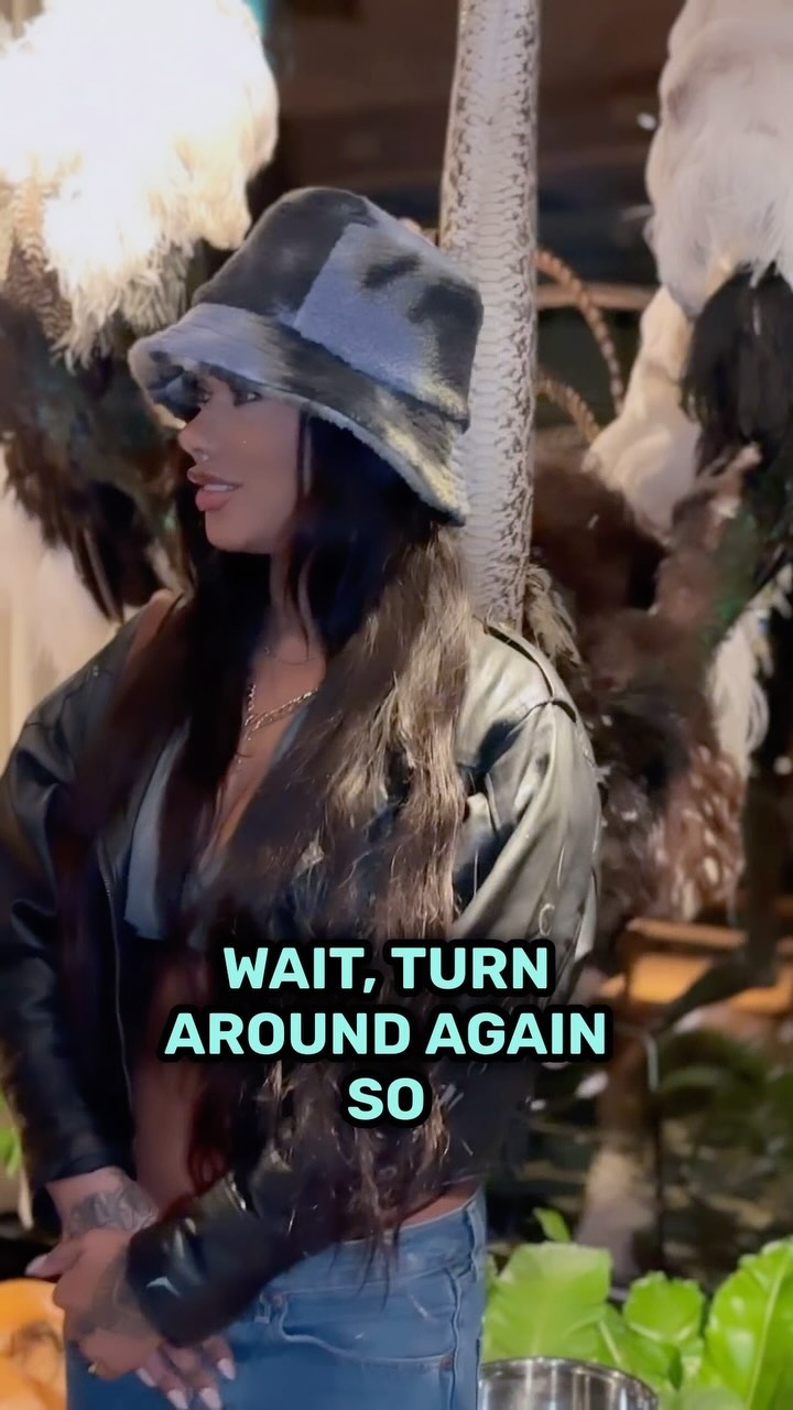 Wait what did she just say? 🤣🤣 full video out now - link in our bio 🎥 #london #models