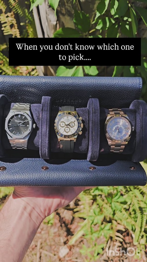 When you finally build up your collection to something you're proud of.... you find out you have a new problem 🤣
#audemarspiguet #rolex #luxury #wristcandy #watchesofinstagram #skydweller #daytona #rosegoldwatch #yellowgoldwatch #royaloak