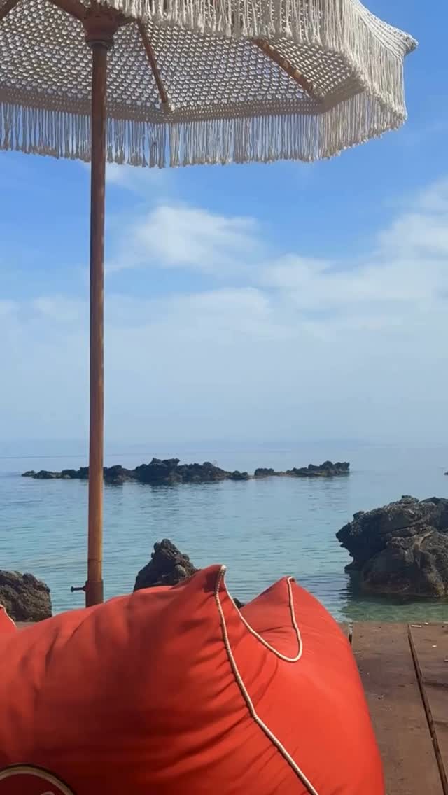 What is Klarhaus Creative? A creative content marketing agency built for women from one woman to another.
Content that connects and turns followers into clients, strategy that is clear and eliminates the guesswork. A community of like minded girlies here to uplift and support you. All tailored for you. No cookie cutter strategies or templates.
Because you can do it solo, you just don’t have to do it alone.
Grow your business on your terms. Launching Monday 14th.
#socialmediamarketing #contentmarketingstrategy #socialtips #socialmediatipsandtricks #socialmediagrowthhacks #creativeagencyuk #videomarketing #socialmediamanagers #socialmediaagency #womeninbusiness #womenownedbusinesses