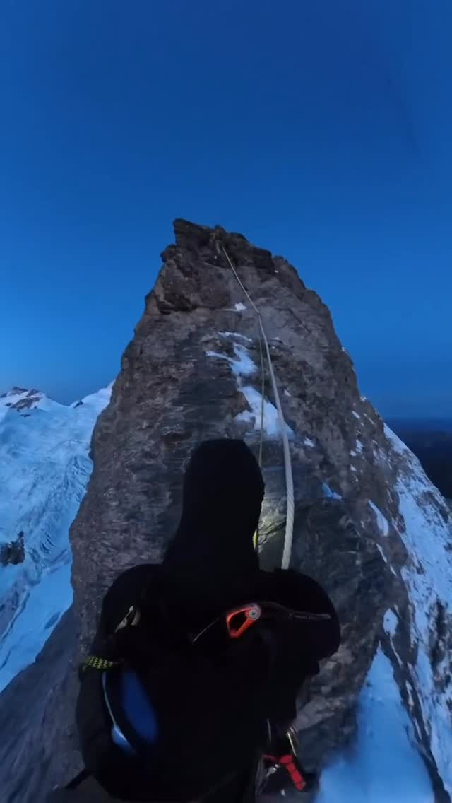More cool footage from @alessiodilong on the Mittellegi ridge of the Eiger above Grinderwald.
@britishmountainguides
@mountainequipment
@ifmgaofficial