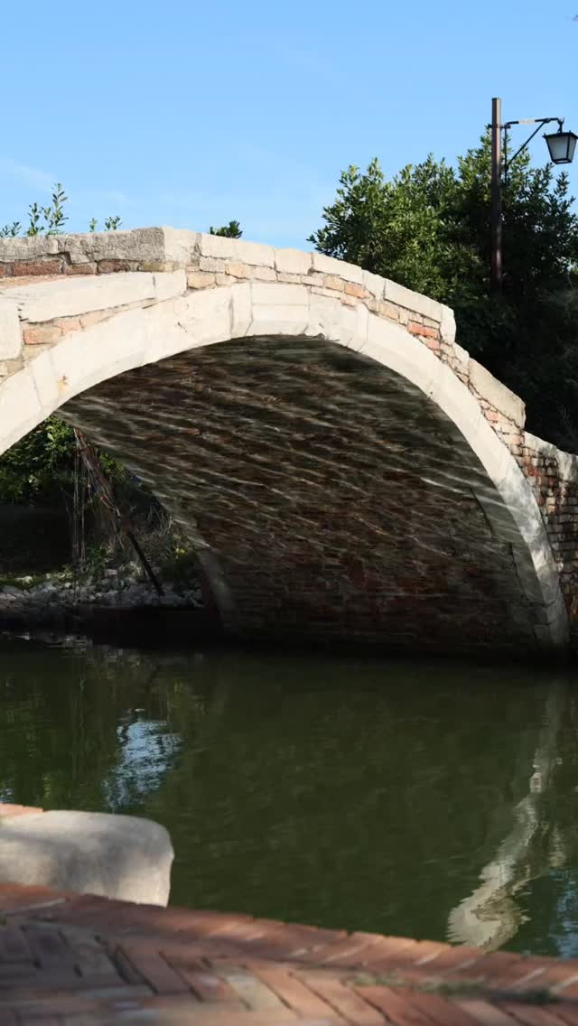?? Among the legends of the lagoon and the suspended silence of Torcello
The Devil’s Bridge has no railings and no clear explanations — only stories that blur the line between myth and reality.
A place where time stands still, and every step whispers an ancient secret. ✨
Experience the magic of this land with an unforgettable stay: just a short distance from Venice, far from the noise, surrounded by nature and history.
Book your room now and let yourself be enchanted. ?
?? Tra le leggende della laguna e il silenzio sospeso di Torcello
Il Ponte del Diavolo non ha parapetti né spiegazioni certe — solo storie che si perdono tra realtà e mito. Un luogo che sembra fermare il tempo, dove ogni passo racconta un segreto antico. ✨
Vivi la magia di questi luoghi con un soggiorno indimenticabile: a pochi passi da Venezia, lontano dal rumore, immerso nella natura e nella storia. Prenota ora la tua stanza e lasciati incantare. ?
#Torcello #PontedelDiavolo #VeneziaSegreta