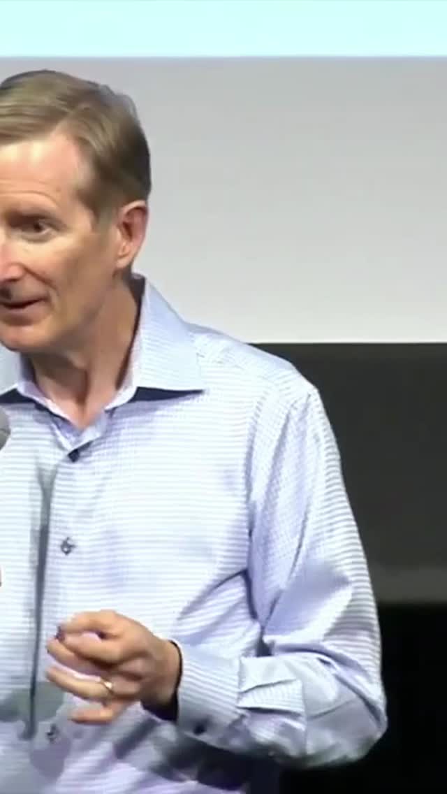 Dr. Bob Breakey shares why plant-based medicine is reshaping healthcare. From hospitals to classrooms, the shift toward prevention and nutrition is accelerating.
Do you believe food is the future of medicine?
Join the movement for a healthier world.
