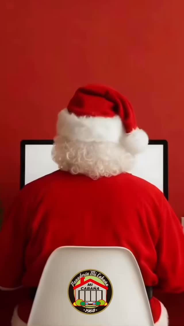 🎄✨En esta época todo se trata de dar un pedacito de cariño…
Y a veces ese cariño viene envuelto en aroma a pan recién hecho,
en un postrecito que calma el día o en ese sabor
que nos lleva directo a los recuerdos más bonitos. ✨🎄
Si este año quieres regalar algo auténtico,
hecho con amor y que realmente se disfruta,
aquí estamos nosotros… horneando momentos que se comparten y se quedan. 🫂
Haz tu pedido y regala un detalle que abraza.
Panadería Mi Cabaña
📱3188734121
🌎 www.panaderiamicabana.com
Navidad también sabe a esto. ❤️🥐🍞🥖
#Bucaramanga
#RegalosGastronómicos
#PanaderíaArtesanal
#RegalosNavideños
#saboresqueconectan