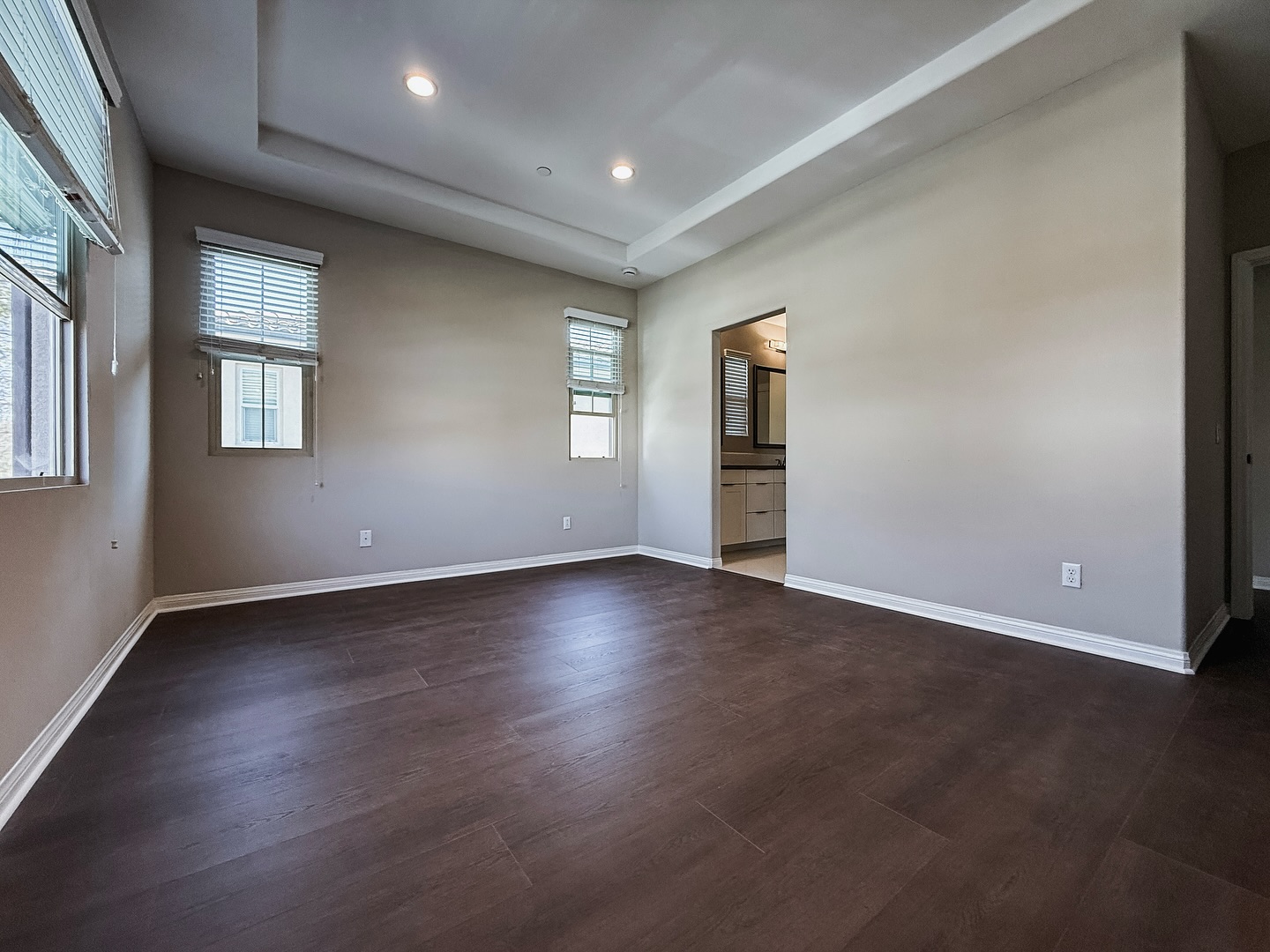 Check out the before and after pictures of our latest project in Irvine! We removed all the carpet from the entire condo and installed new luxury vinyl flooring from @euro_oak_floor throughout the space.
For estimates:
www.russflooring.net | 949-312-8303
#russflooring #flooringstore #floorinstallation #hardwood #laminate #vinylplank #carpet #floorleveling #spcflooring #interiordesign #remodeling #homeimprovement #irvine #orangecounty