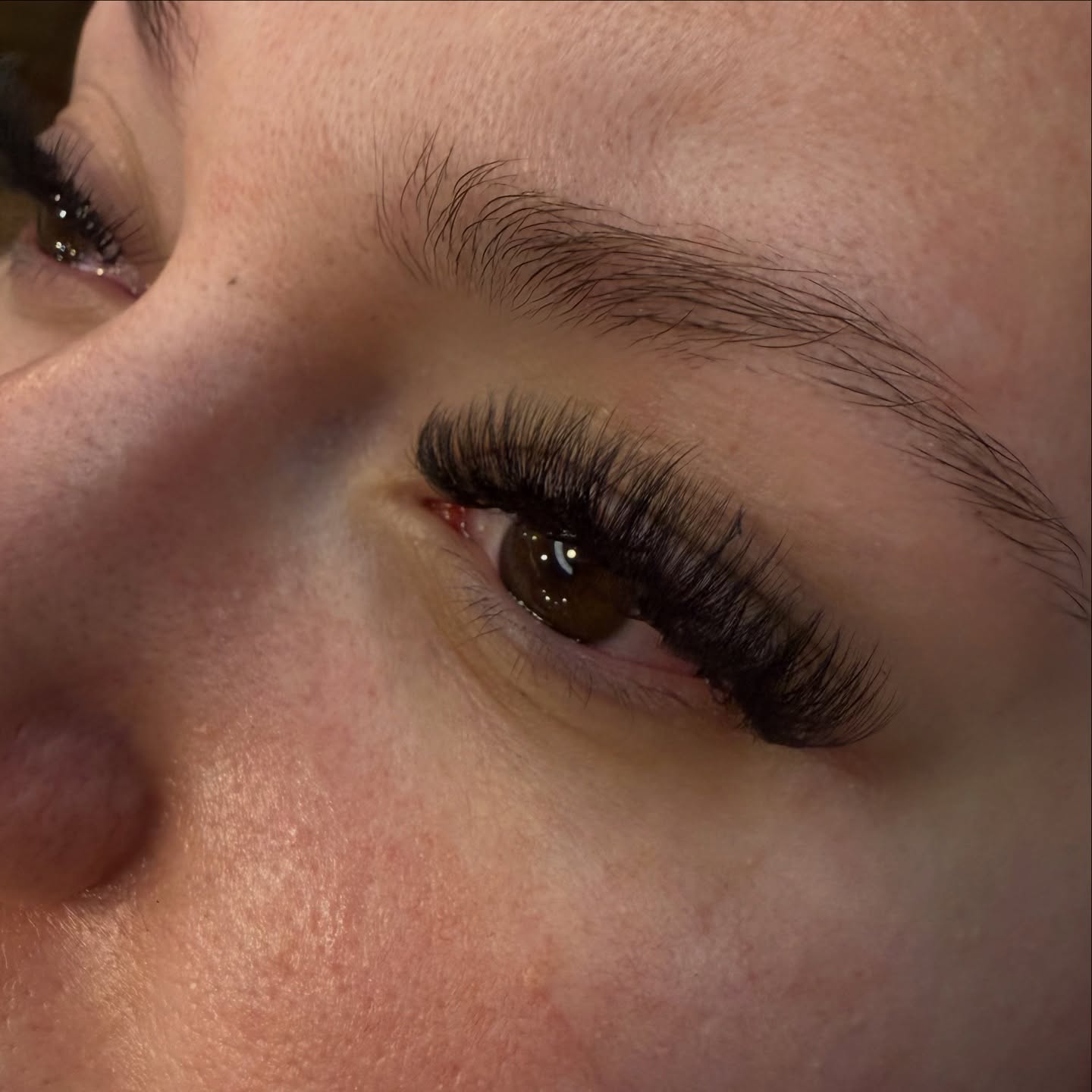 I am 199% I love with this volume set.  It is always a blast to see my girl! She asked  me to freestyle  next  time and can't wait! #kemskin #kemskintotalbeauty #kemskinprofessionalacademy  #volume #volumelashextensions  #lashextensions  #lashes  #oxfordvalleymall