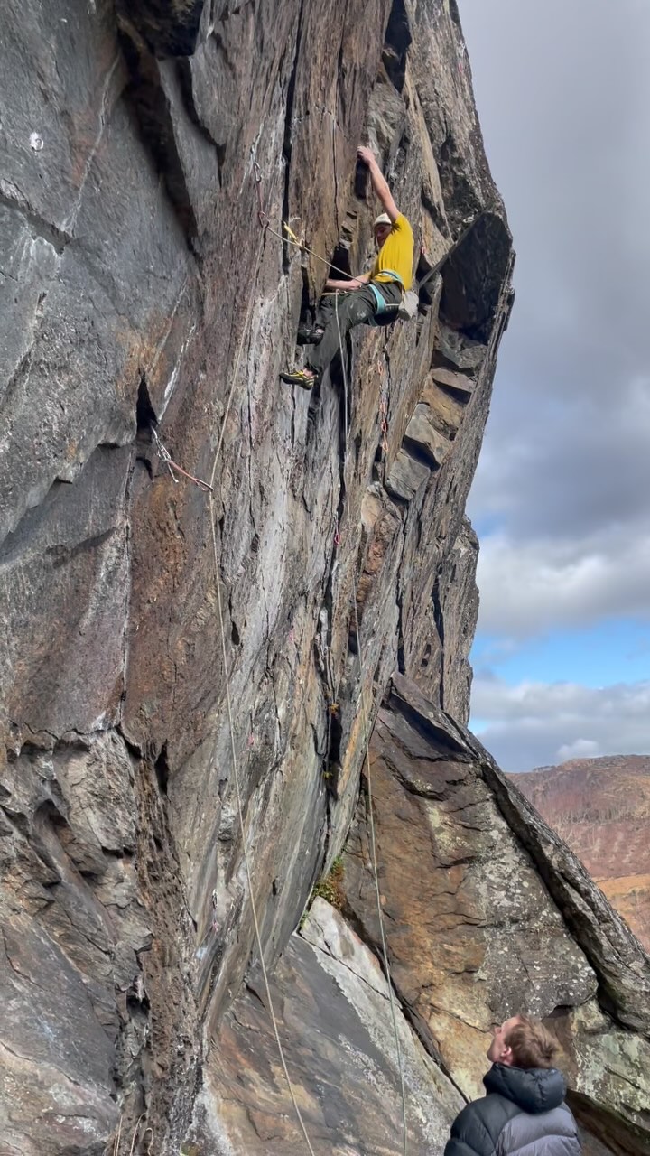 A couple of nice days out cragging in the sunny weather recently.
@morag_skelton @jamie.skelton Aila and I went to Glenmarksie where I climbed a brilliant route called Cerberus, seen in the video above. It’s short and powerful with a technical crack at the bottom, a bouldery traverse in the middle and some side pulls and a knee bar at the top.
@samradcliffe_ and I also has an amusing day of trying to find dry rock which involved travelling from Inverness to Glen Nevis, where even the supposedly perma dry Steall Hut crag was wet, only to return to Inverness to climb at the Camel and then drive back to Sam’s house in Roy Bridge. We made it to Glen Nevis the following day and had a good time climbing bold and scittely slabs at Wave buttress.
@mountainequipment