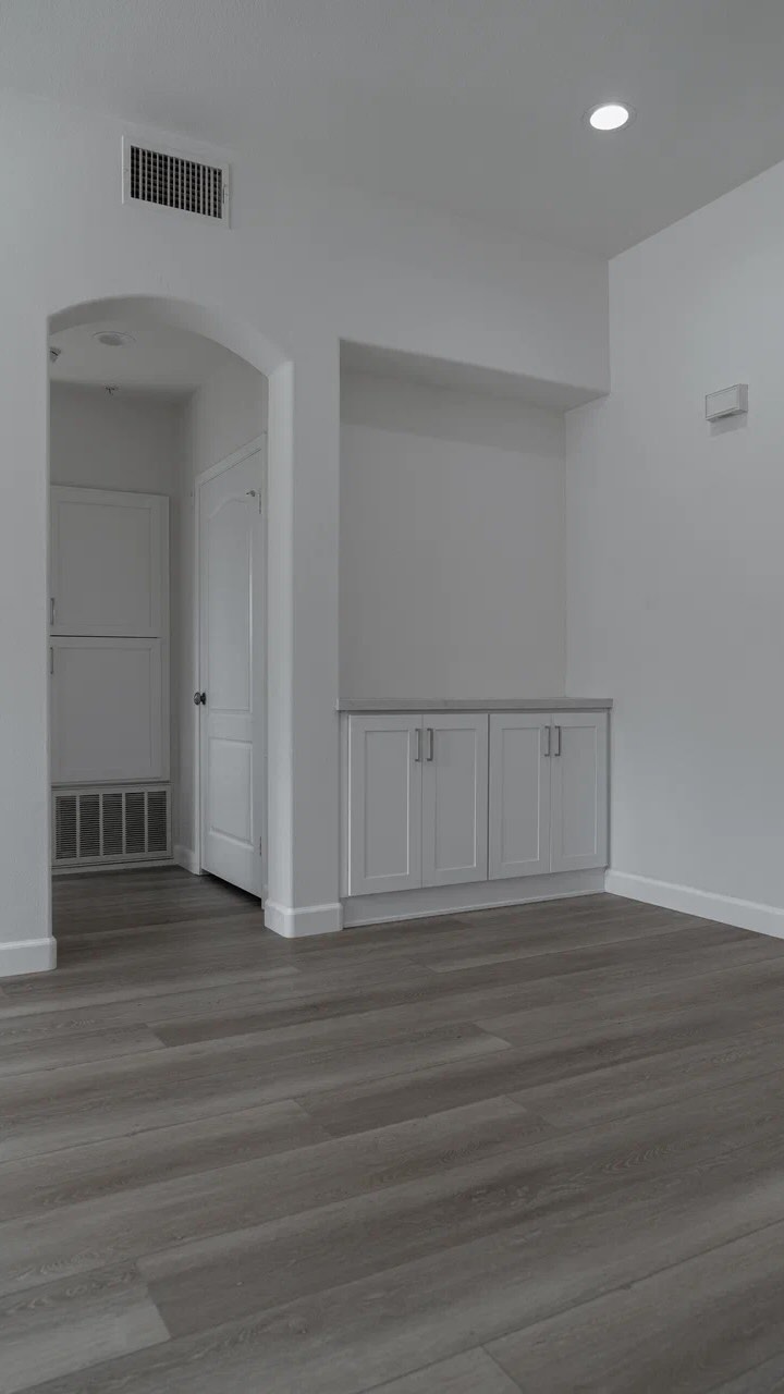 Take a look to our recent luxury vinyl floor installation project in the picturesque Newport Coast area. The rich tones and natural beauty of these floors truly elevate the ambiance of this home.
For estimates:
www.russflooring.net | 949-312-8303
Credit: @mujju_21
#russflooring #flooringstore #floorinstallation #staircaseremodel #hardwood #laminate #vinylplank #carpet #floorleveling #spcflooring #interiordesign #remodeling #homeimprovement #newportcoast #orangecounty