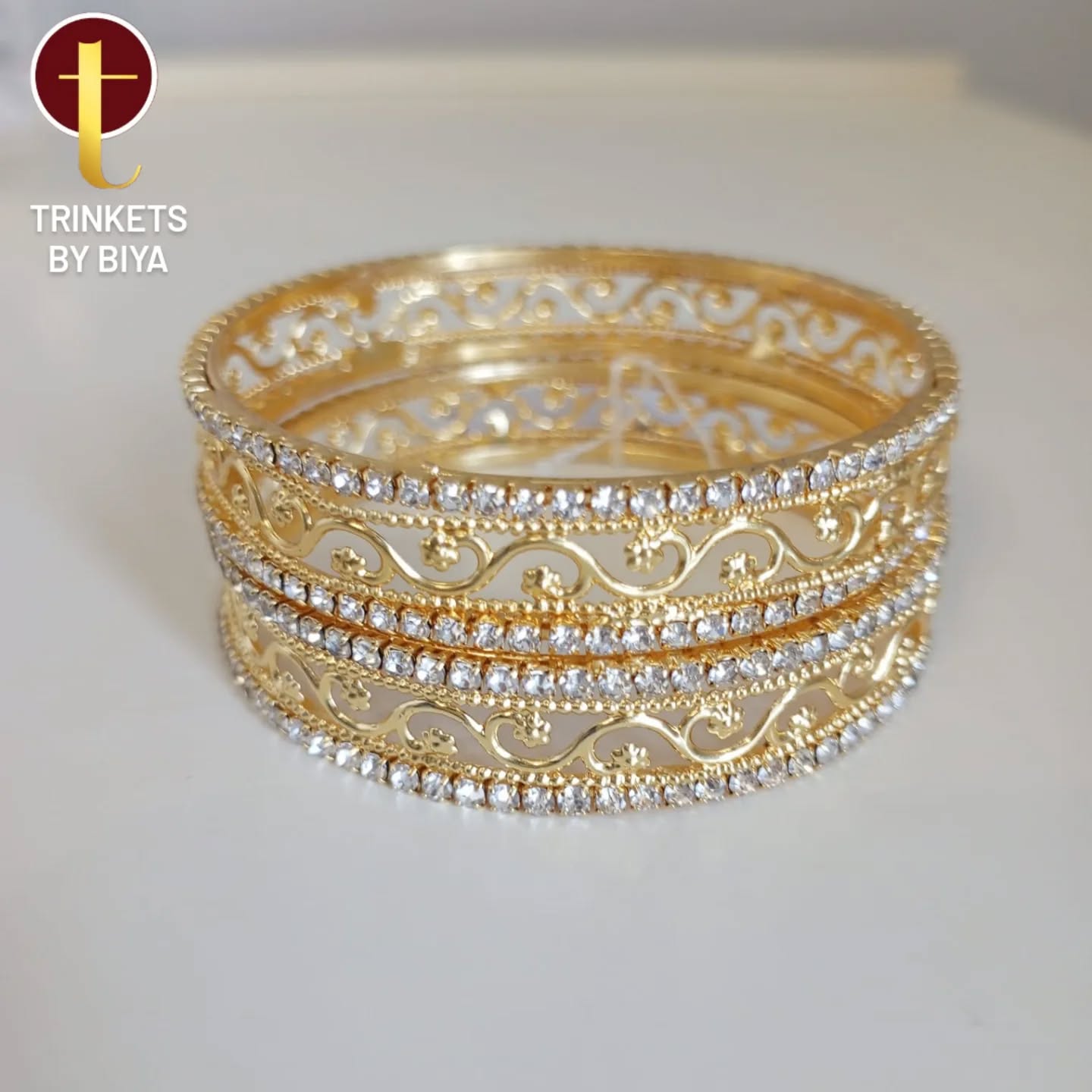 Jewelry that tells your stroy✨️
Beautiful pair of bangles in golden colour
#smallbusiness #supportsmallbusiness #smallbusinessowner #support #grow #explore #trendingreels #fyp #instagood #viral #affordable #instagram #kara #bangles#pair