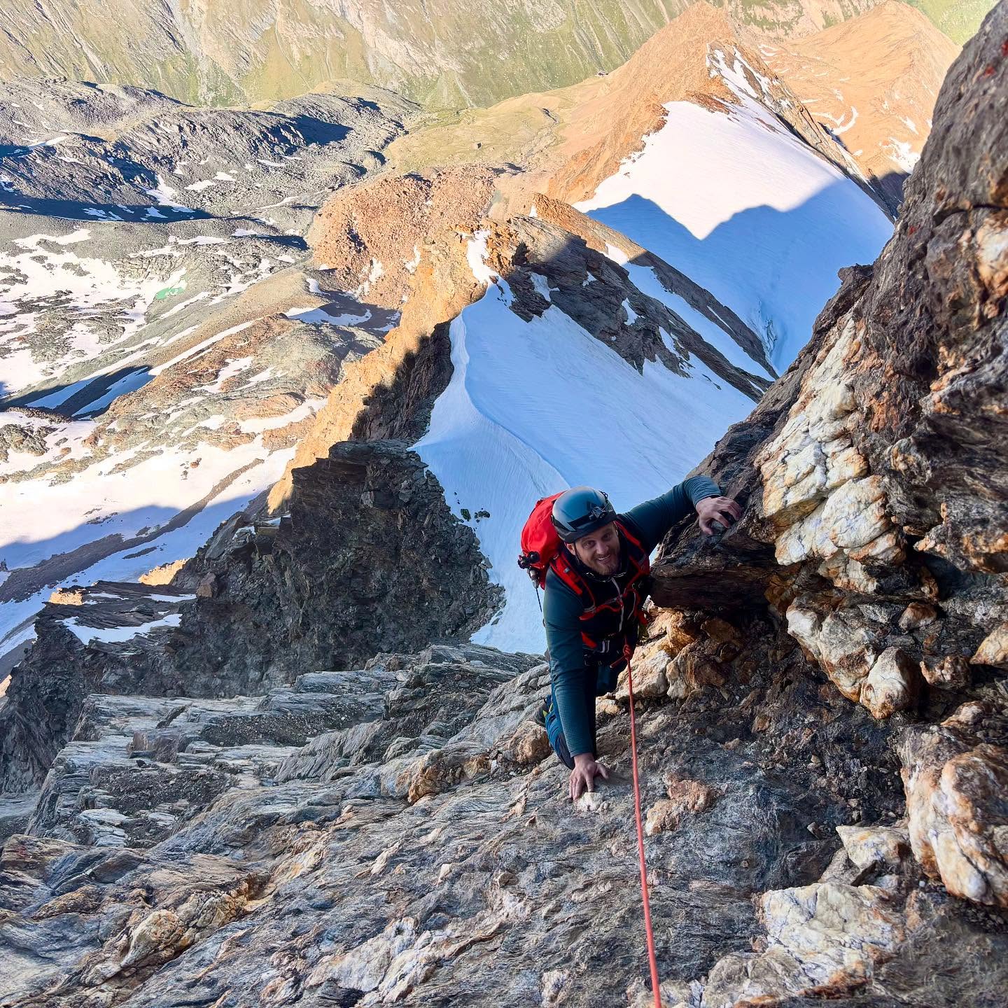 Rotgrat on Alphubel for myself and Filip yesterday.
Iconic skyline views, lovely stay in the @taeschhuette, great food, easy descent down the Eisnase and short approach to the hut. Magic.
@britishmountainguides