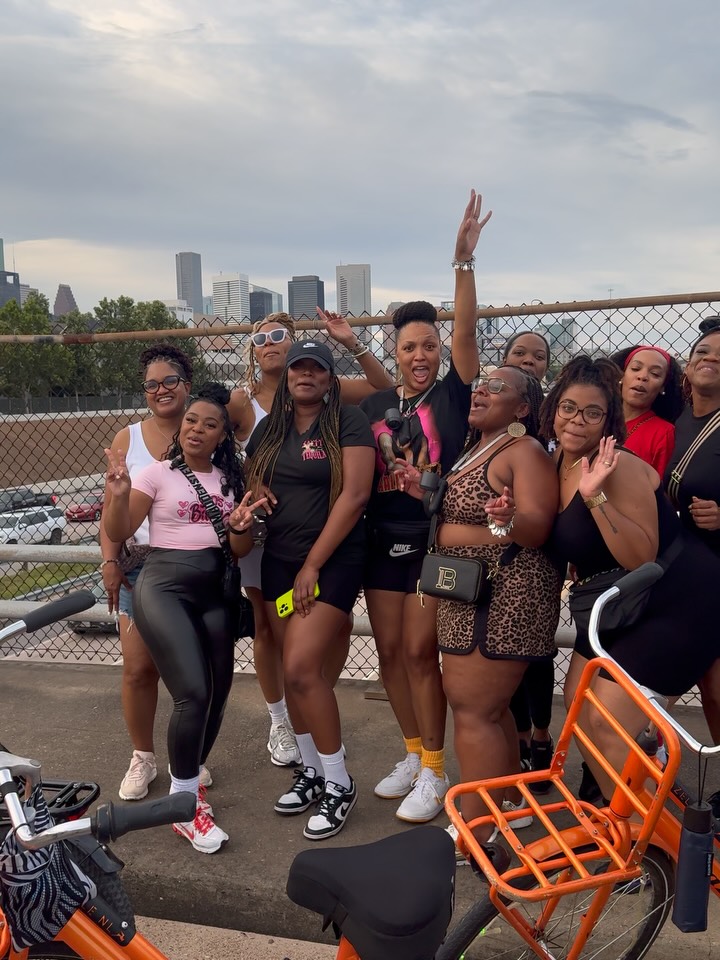 Are you looking to host a nostalgic, fun activity with friends or family as a birthday celebration 🎉 🎂🎈
Book a guided bike tour with 📍 @3rdwardtours 
We provide the bikes or bring your own!! 
Join a public tour or host a private tour!! 
Link in the bio to Reserve today!!