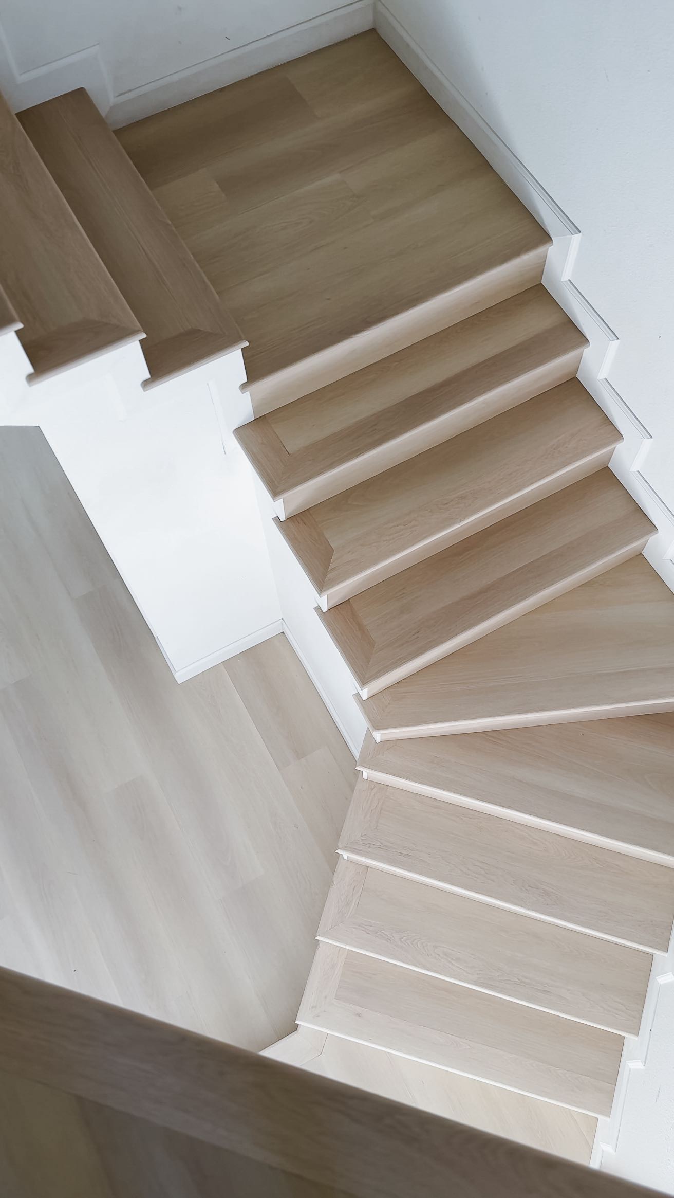 New floors. New baseboards. Full transformation — done in just 3 days.
✅ demo
✅ premium vinyl plank
✅ baseboards + clean finish
✅ zero stress, zero mess
If your floors are outdated, we’ll fix that — fast.
Orange County + nearby.
DM us to book your project.
#russflooring #hometransformation #occontractor #flooringbeforeafter #luxuryvinylplank #orangecountyhomes #interiorglowup #flooringinstallers #vinylflooring #homeupgrade #remodelingorangecounty #flooringexperts #moderninteriors #beforeandafterhome #turnkeyrenovation