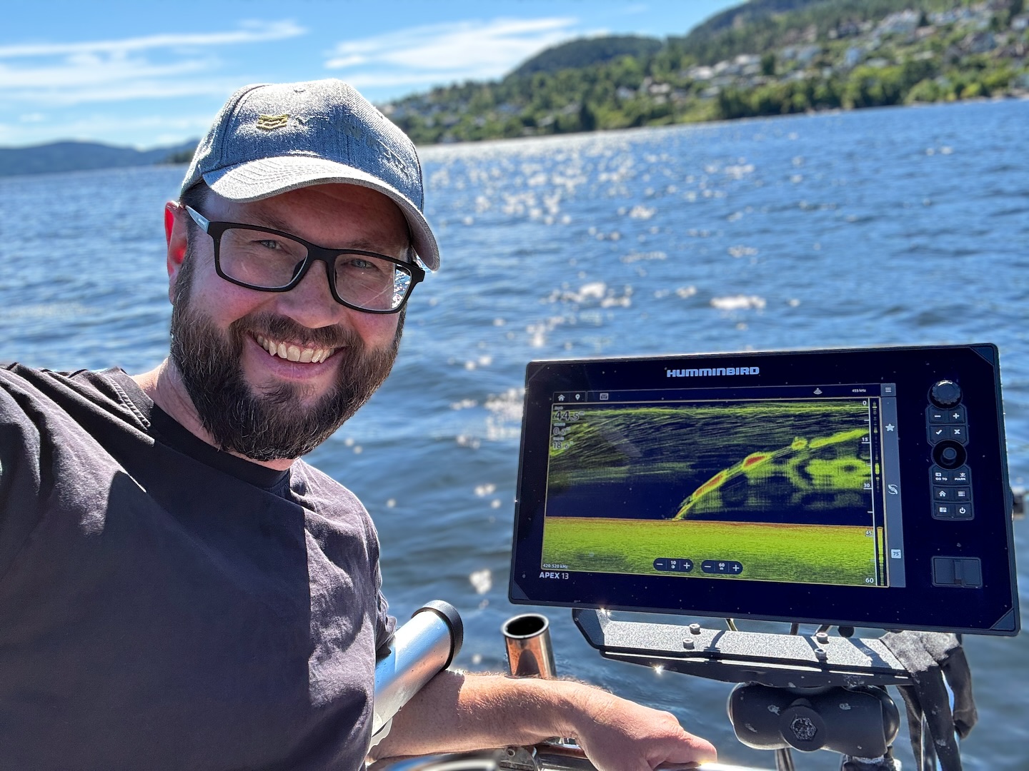 I dag hadde jeg med meg tre erfarne dykkere ut på Drammensfjorden! Morten, Stig Fredrik og Jon Ottar dykket på et potensielt lokalhistorisk viktig vrak som jeg og Morten fant ved hjelp av down- og side imaging ekkolodd forrige uke. 🔥😎
Det ble full klaff, men om vraket vi fant var den båten vi tror, det vet vi ikke med sikkerhet enda. Jeg er blitt lovet noen bilder av vraket etter hvert, og det ville ikke overraske meg om Morten legger ut litt video av dykket også. Nok en fin dag på sjøen! 😀👍
.
.
.
#vrakdykking #dykking #oslofjorden #drammensfjorden  #wreckdiving #diving #ursuit #humminbird #minnkota
