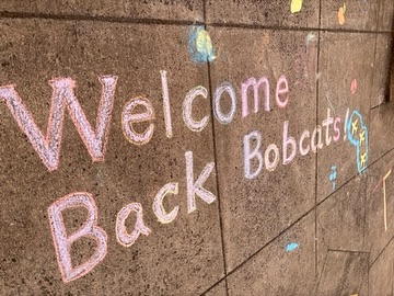 Hope everyone had a great first week of school! ๐โ๏ธ๐ซ Big thanks to our Welcome Committee and volunteers for Chalking the Walk to kick off another year. On to another wonderful week tomorrow! ๐ช