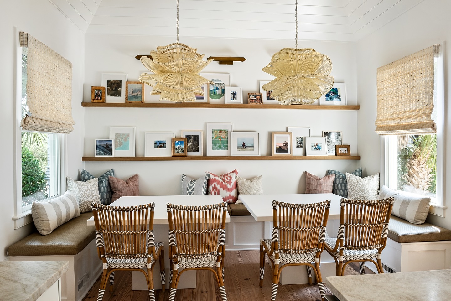 Weekend mode: This cozy nook is all about the detailsāour custom window treatments, layered pillows in designer fabrics, tailored banquette seating, and statement lighting all come together to create the perfect space for gathering with loved ones.āļø
Hereās to slow mornings, good conversations, and a beautiful space to enjoy them in. š
šø @trippsmithphotography @shantyshoppe @hayesnashdesignco
@thibaut_1886 @kravet1918 @madegoods @essentials_for_living @quadrillefabrics