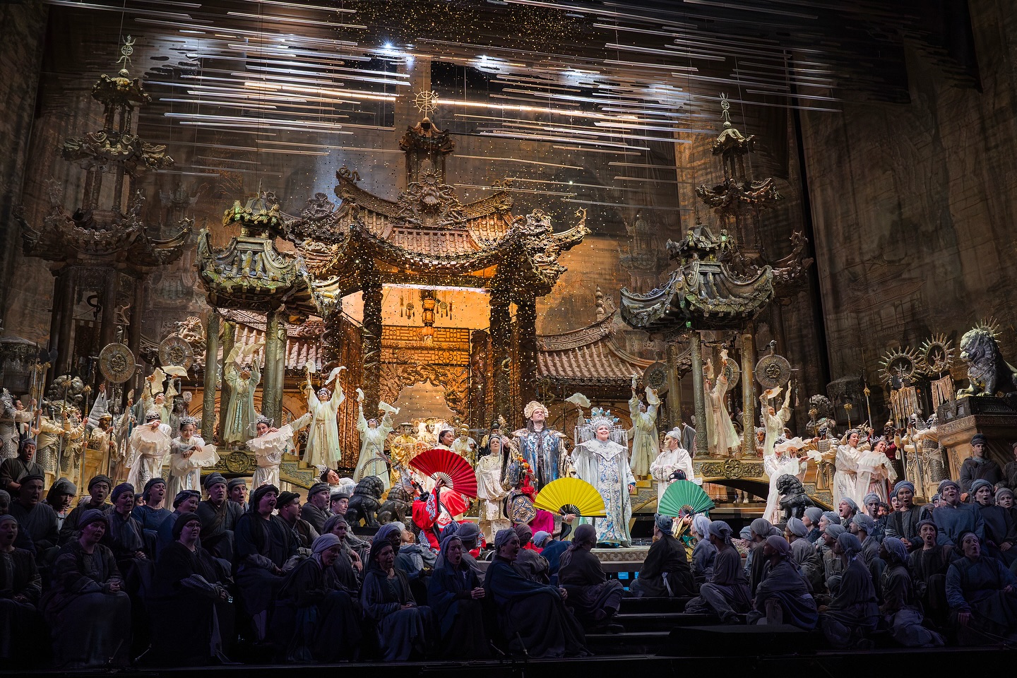 𝗟𝗘𝗧’𝗦 𝗖𝗔𝗧𝗖𝗛 𝗨𝗣 📬
The season is off to a running start. In addition to the The Amazing Adventures of Kavalier & Clay, we've already opened 3 other wonderful productions: Puccini's Turandot, Mozart's Don Giovanni & Bellini's bel canto marathon La Sonnambula.
While running the aforementioned productions by night, we're currently in rehearsals for Carmen, La Bohème & Arabella by day. With La Fille du Régiment soon to open and rehearsals for Andrea Chenier and Porgy & Bess kicking off in the coming days, we are absolutely in the swing of things!
Have you seen any of these productions yet? Looking forward to any coming up? Let us know in the comments!
Turandot 📷: Ken Howard/Metropolitan Opera
Don Giovanni 📷: Ken Howard/Metropolitan Opera
La Sonnambula 📷: Marty Sohl/Metropolitan Opera