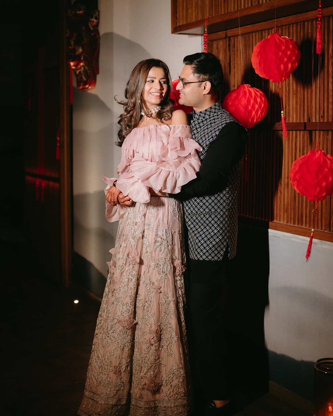 We painted the night in shades of Scarlet and gold as the Chinese theme welcome dinner celebrated new beginnings with every bite, every toast and every smile!
Wedding Planning:-@weddingsbyesl
Wedding Decor:- @houseofvivaah 
Social Media:- @theweddinggramco