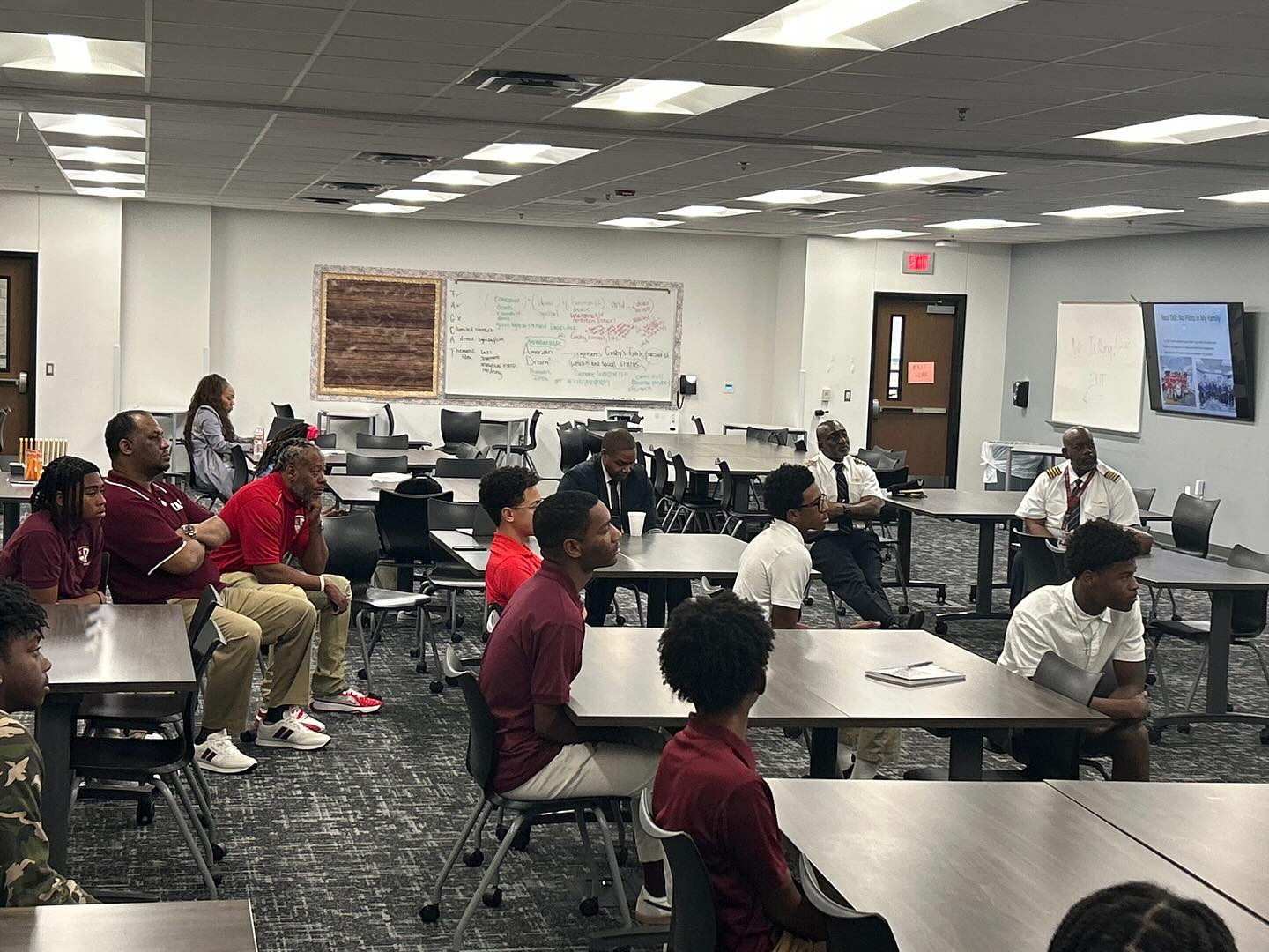 Frisco Alumni (TX) Chapter kicked off the Guide Right Aviation Program—introducing our young men to new heights in leadership, discipline, and flight. ✈️ #GuideRight #KappaAlphaPsi #FriscoAlumni #AviationProgram 👌🏾♦️