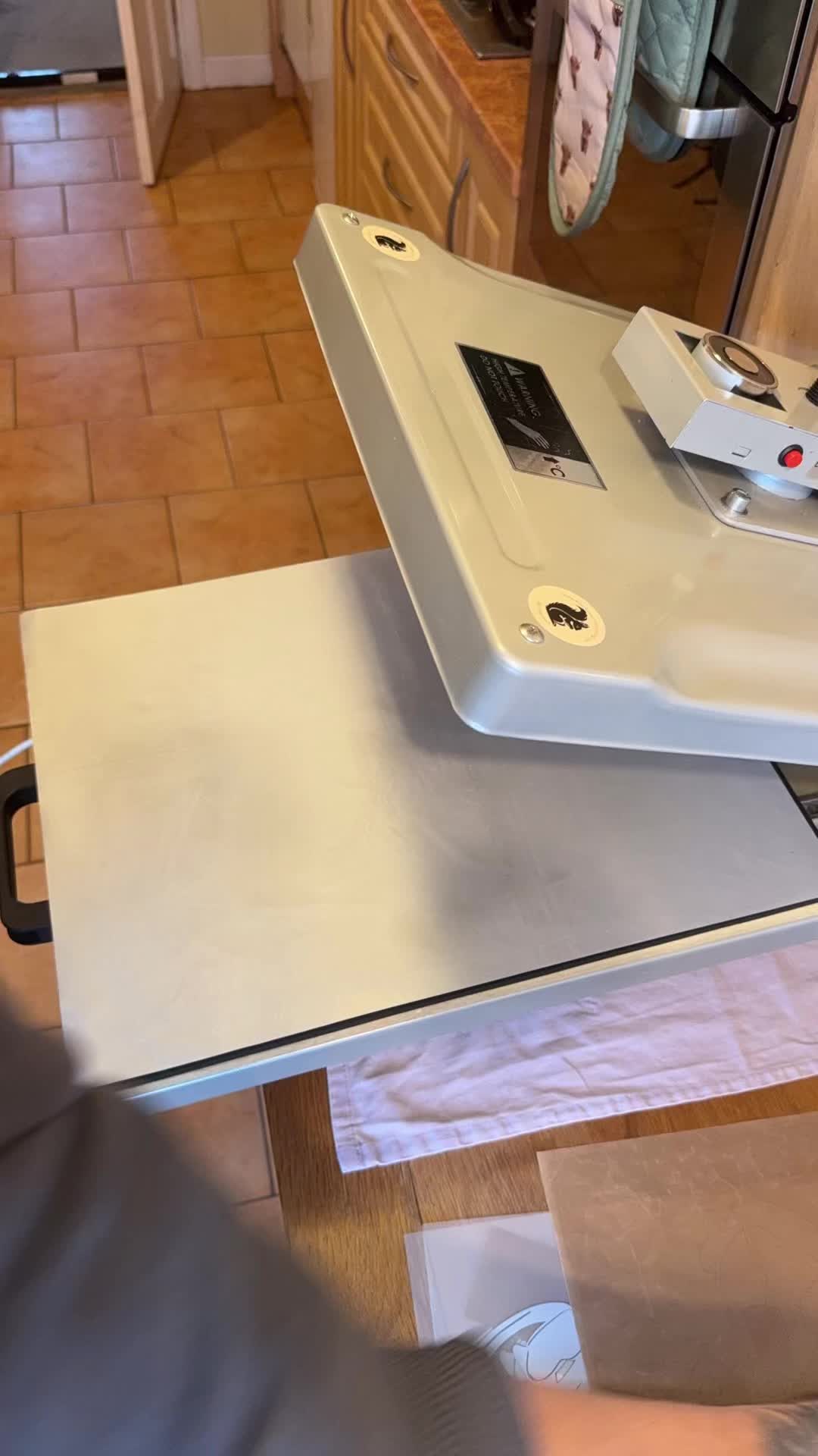 More T Shirts printed and posted in time for Christmas 🎅🏻🖤🐿️
#blacksquirrelclothing
#sustainablefashion