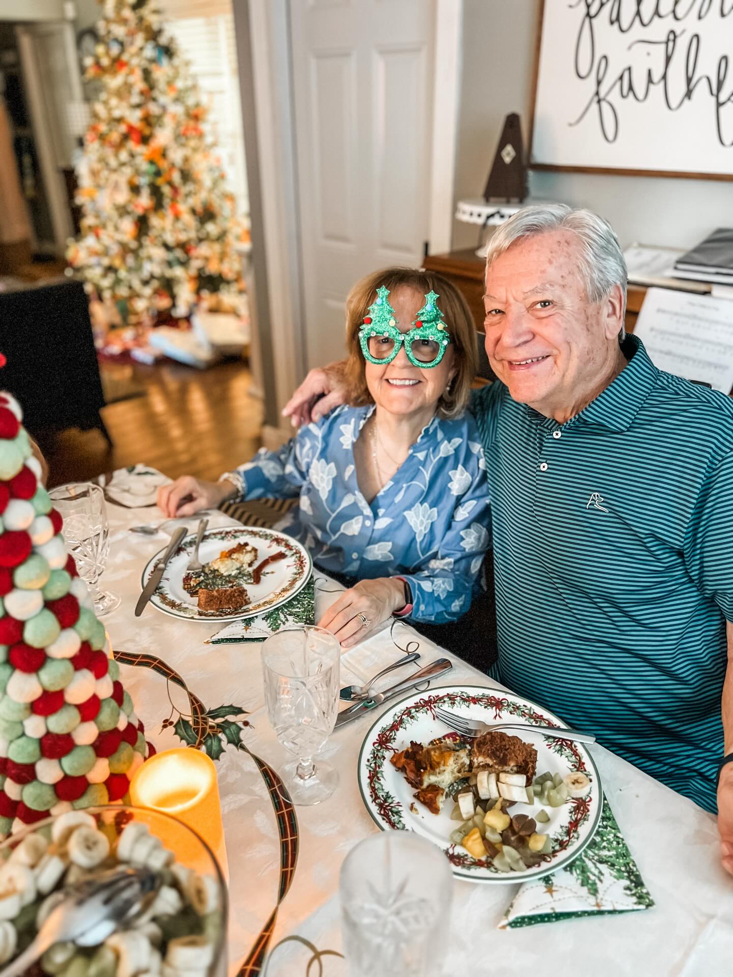 Mom and Dad are here and now it’s officially Christmas! ❤️🎄❤️
I haven’t opened our home to host anything since 4 years ago when we got a dog and I lost complete control of the house. Also because this is a house of boys and the bathroom permanently smells like an outhouse and I’m a little self conscious about all of it. 🫠
But when your parents come to town, it’s time to dust off the plates that aren’t made out of paper and plan a delicious breakfast menu! ✨
The dog was absolutely thrilled to have so many new friends. Also he probably ate more than all of us combined. 😆
All is calm and all is bright! And even the toilets aren’t so bad! 🥲